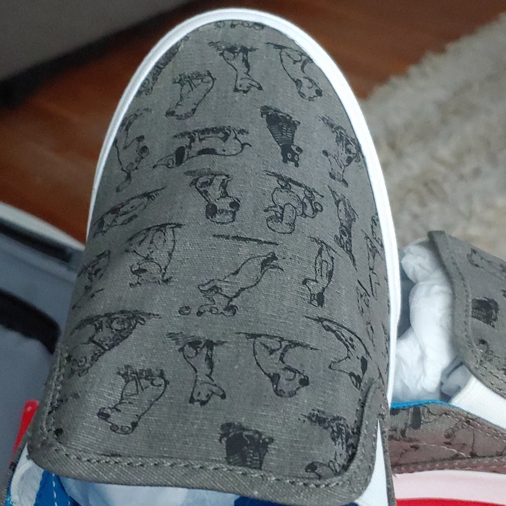 Bucketfeet unisex sneakers